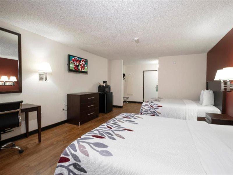 Red Roof Inn Charlotte - University Экстерьер фото