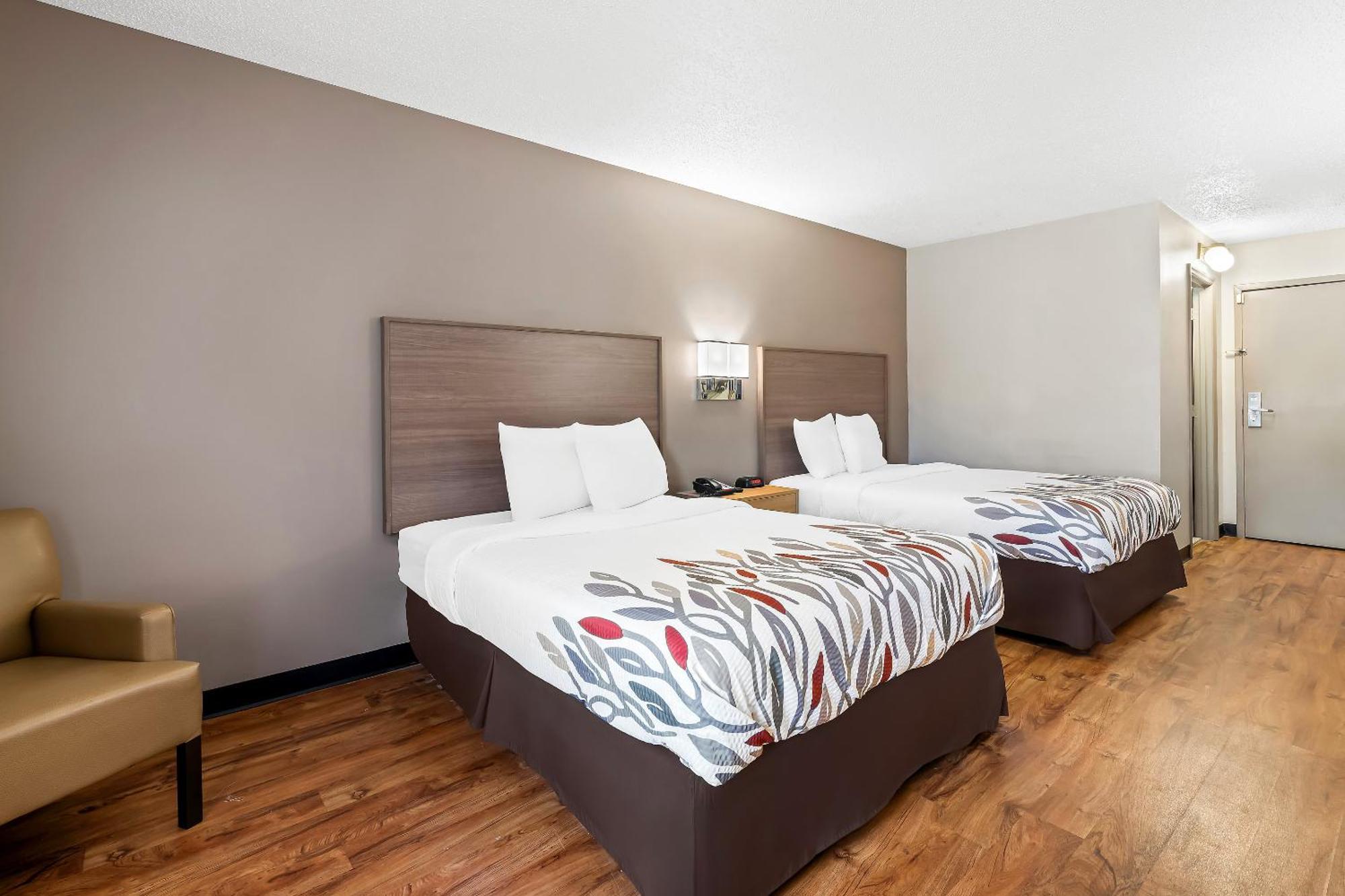 Red Roof Inn Charlotte - University Экстерьер фото