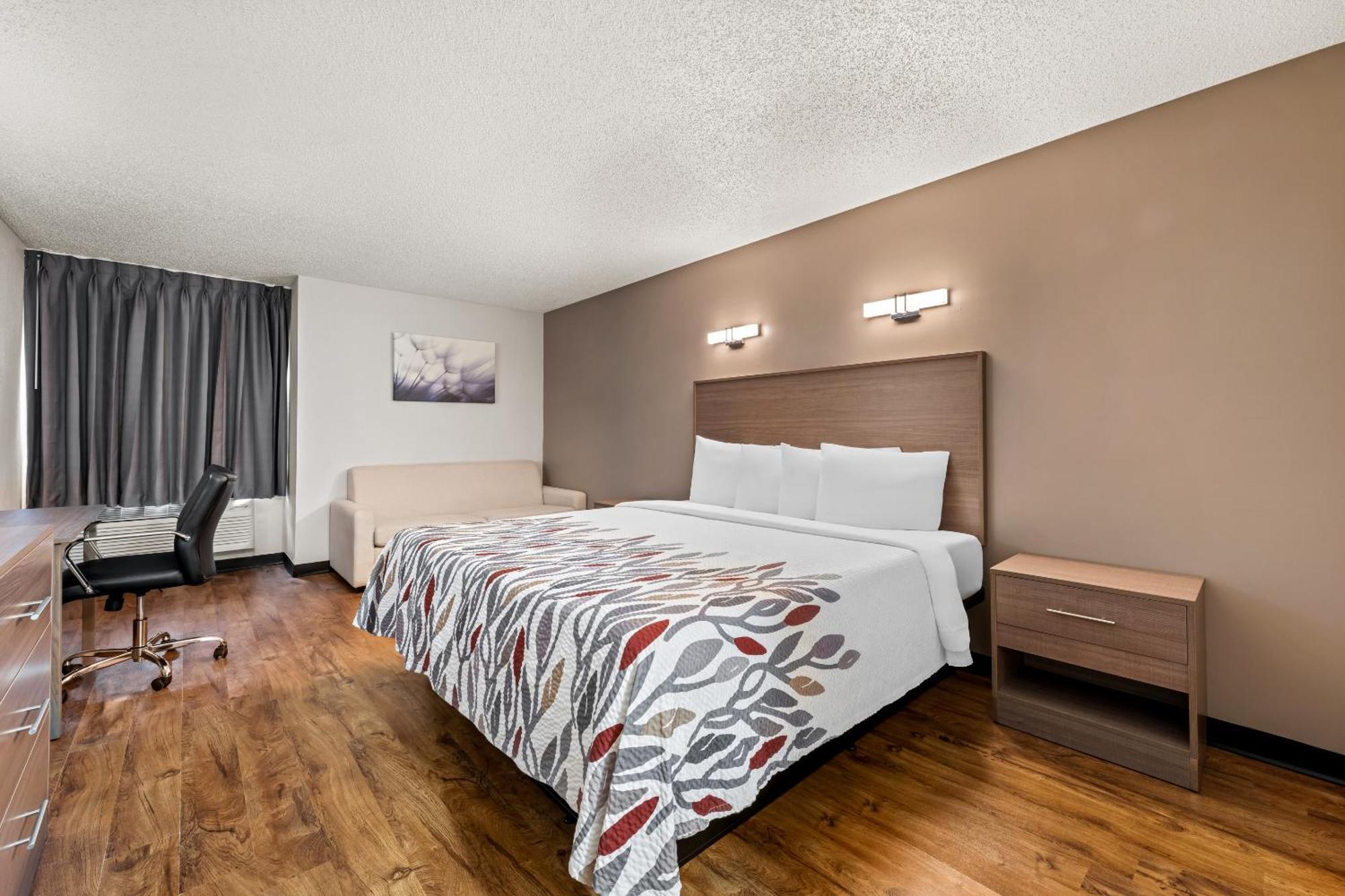 Red Roof Inn Charlotte - University Экстерьер фото