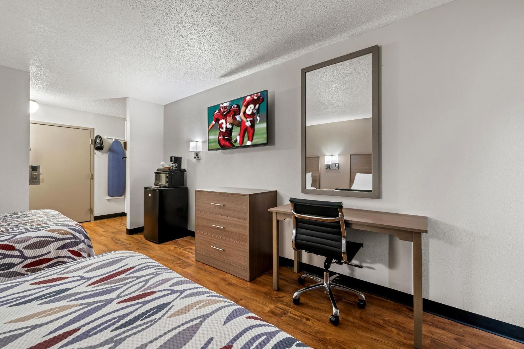 Red Roof Inn Charlotte - University Экстерьер фото