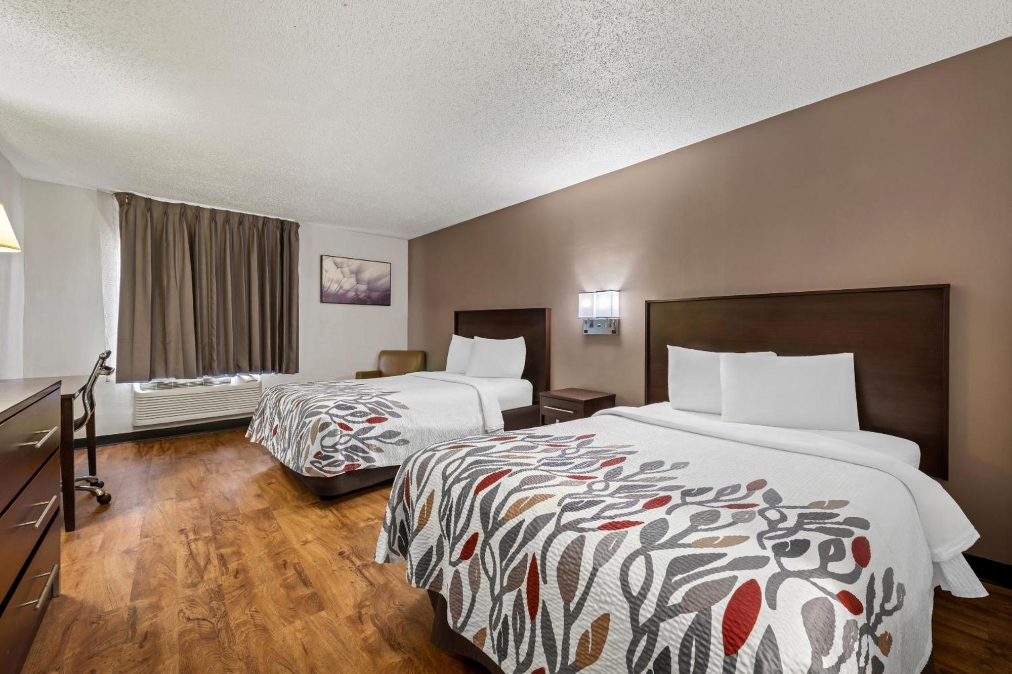 Red Roof Inn Charlotte - University Экстерьер фото