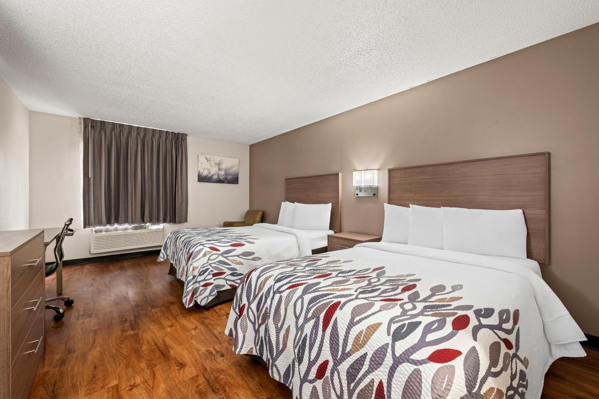 Red Roof Inn Charlotte - University Экстерьер фото