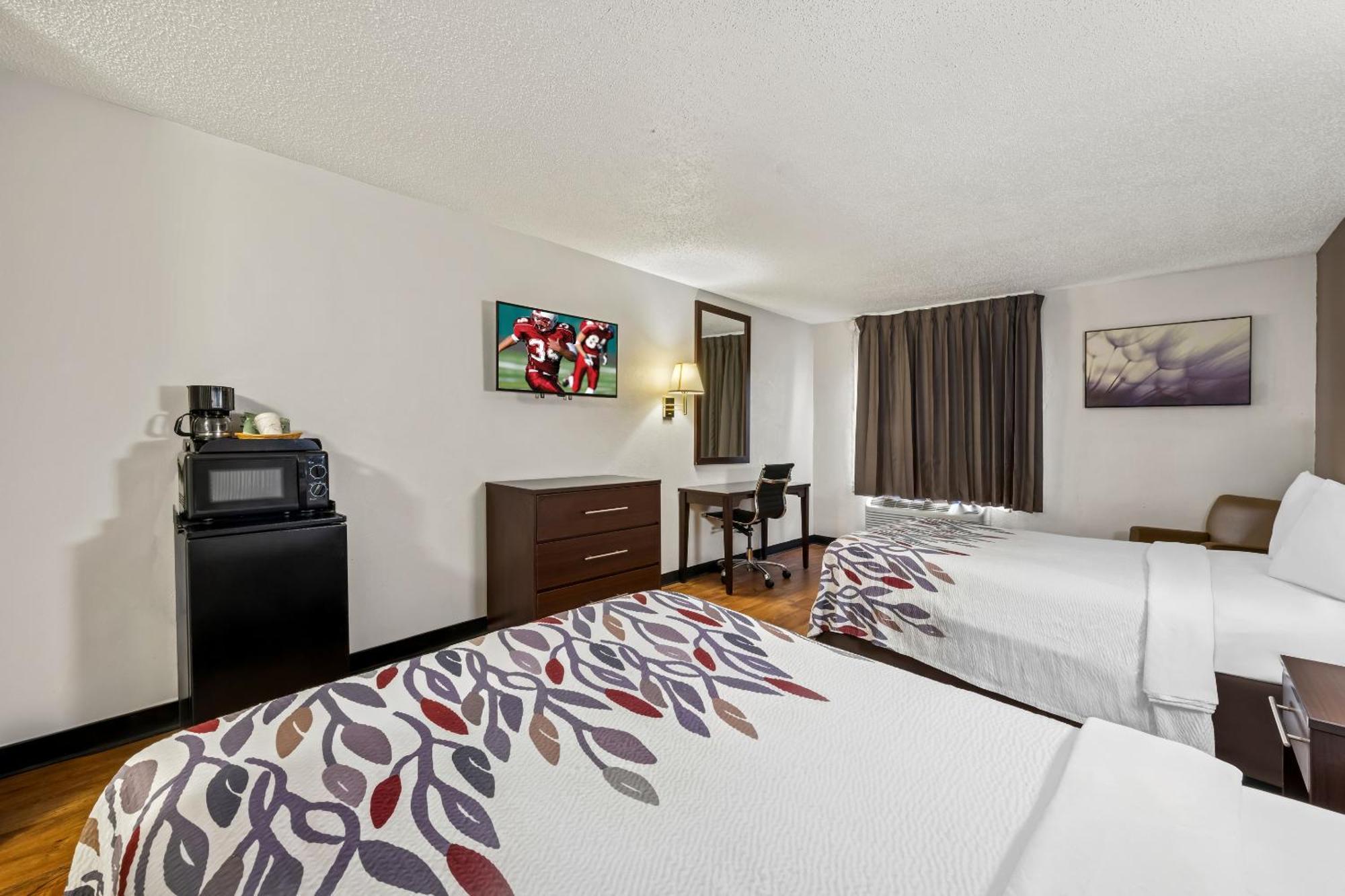 Red Roof Inn Charlotte - University Экстерьер фото