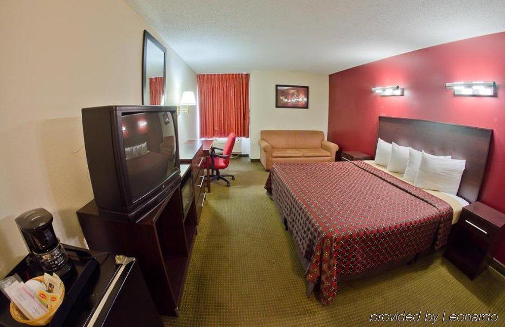 Red Roof Inn Charlotte - University Экстерьер фото