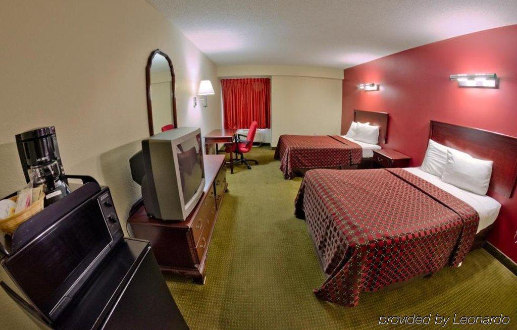 Red Roof Inn Charlotte - University Экстерьер фото