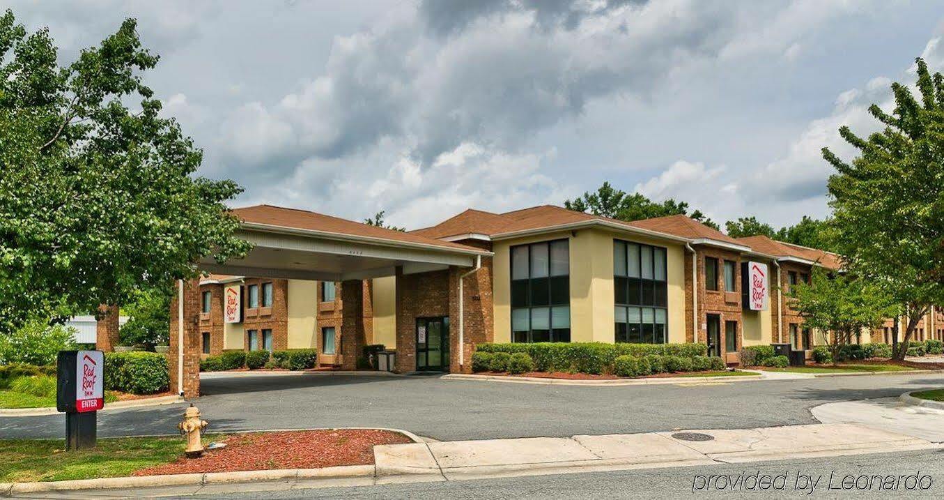 Red Roof Inn Charlotte - University Экстерьер фото