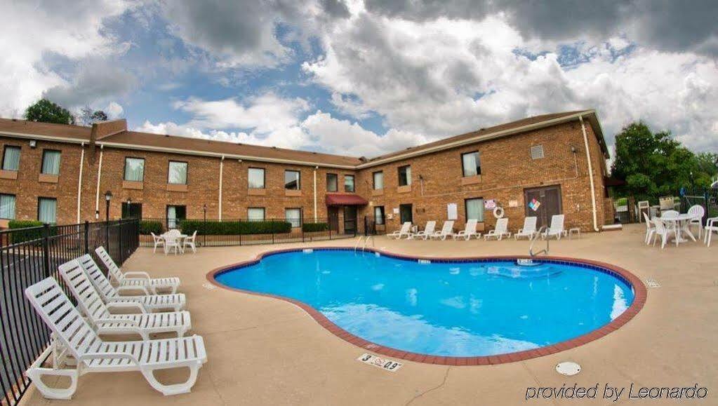 Red Roof Inn Charlotte - University Экстерьер фото