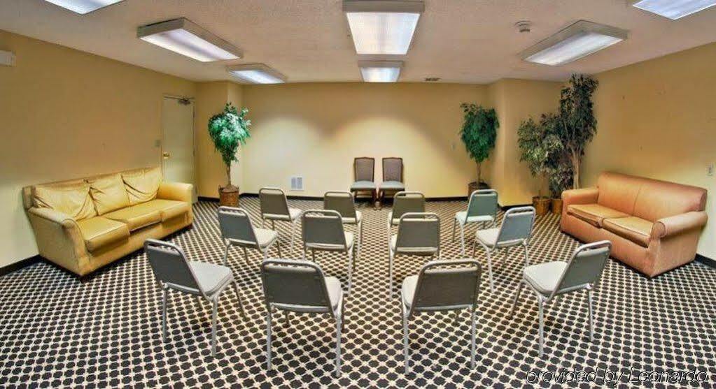 Red Roof Inn Charlotte - University Экстерьер фото